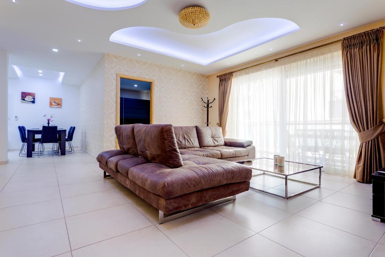 Luxury Apt W/ Side Seaviews And Pool, Top Location Sliema Exterior foto